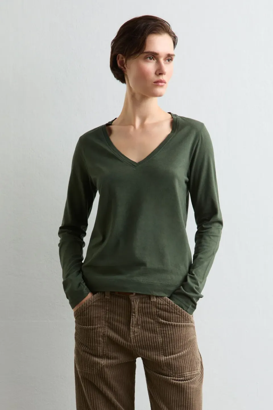Massimo Alba Leeds t-shirt scollo V cotone forest night