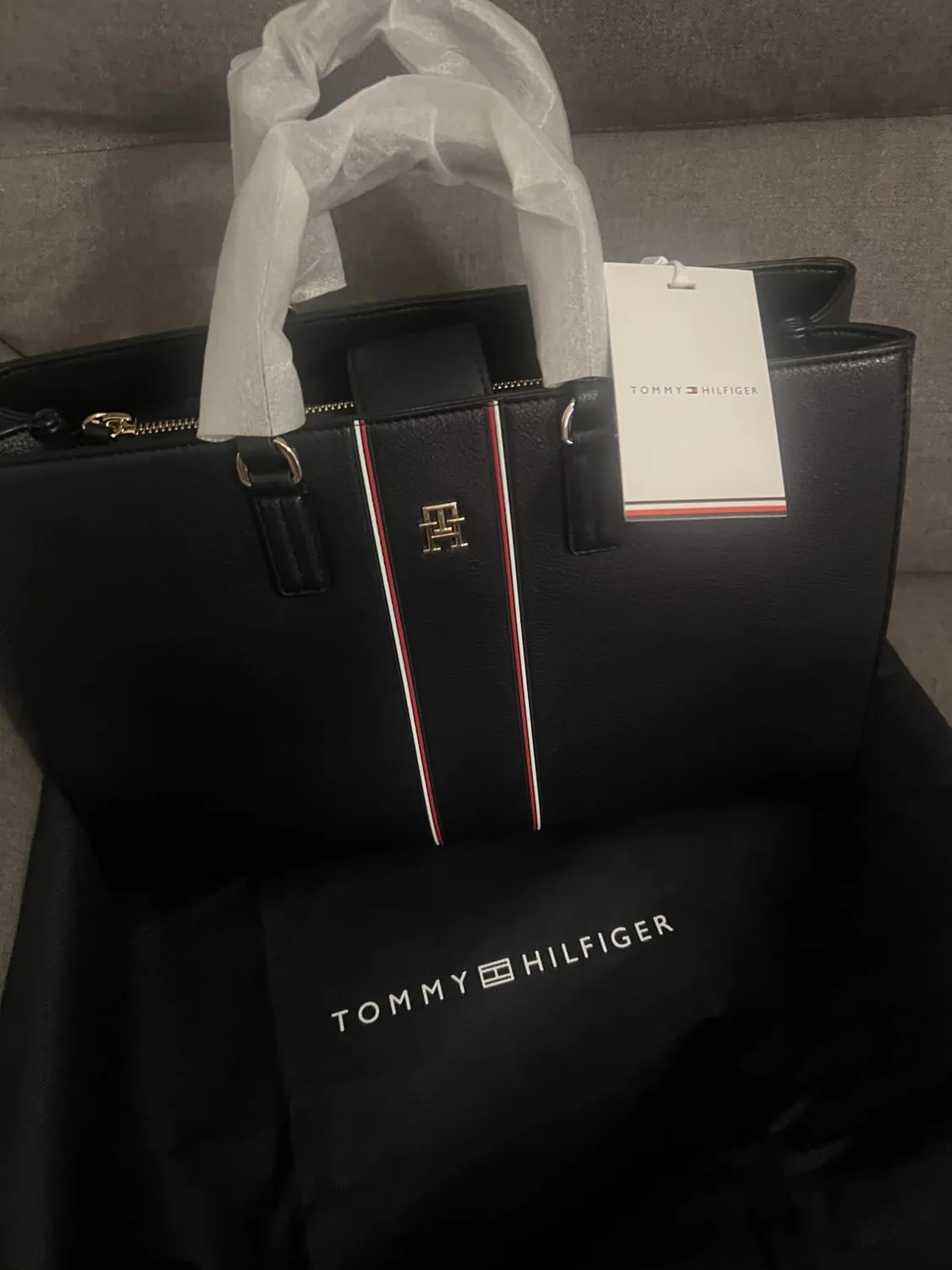 Tommy Hilfiger TH Daily Satchel AW0AW18644 tracolla blu