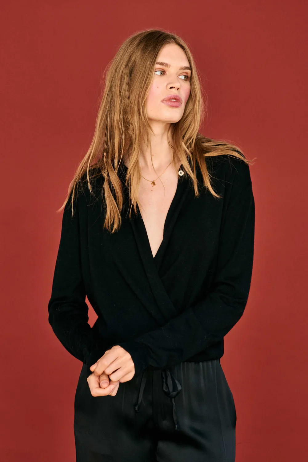Jumper 1234 Twisted Drape Polo maglione nero merino