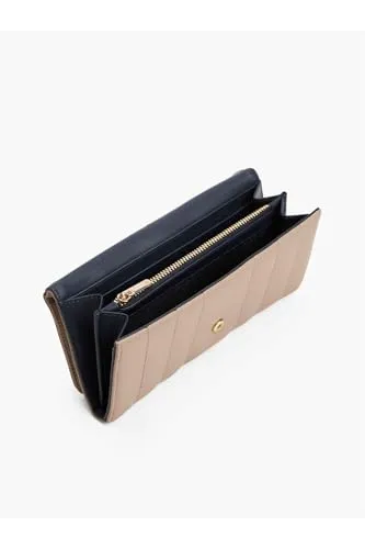 Tommy Hilfiger Feminine Flap portafogli donna beige grande