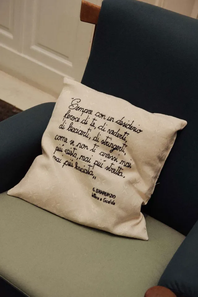 Massimo Alba Pillow cuscino nero cotone ricamato